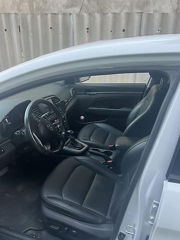 экран саната: Hyundai Avante: 2019 г., 1.6 л, Автомат, Бензин, Седан — 10