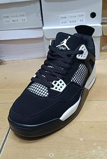 din 3990: Nike air Jordan
41 do 46
3600 din
PS✨ — 2
