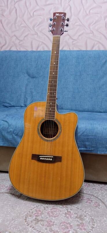 Pianolar: Akustik gitara, 6 sim, İşlənmiş, Ünvandan götürmə, Pulsuz çatdırılma