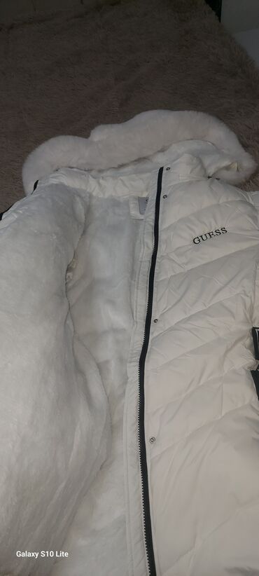 Winter jackets: L (EU 40), XL (EU 42), Single-colored, With lining