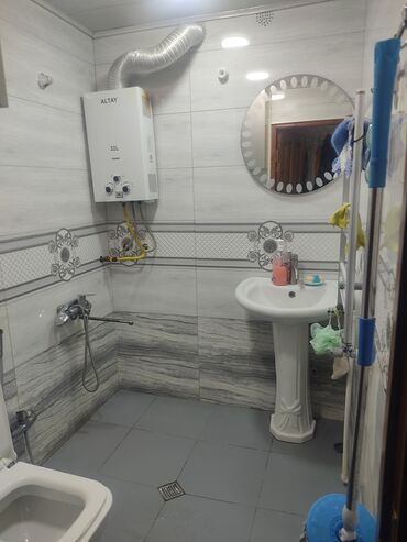 Kirayə mənzillər: 3 mkr 5 in - 4 mertebesi 2 otaqli dovlet istiliy sistemi