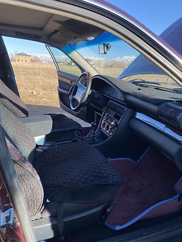 Audi: Audi 100: 1993 г., Механика, Бензин, Седан — 17