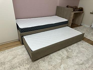 bunk bed: Выдвижная двухъярусная кровать с мягким изголовьем - Формат: основная — 1
