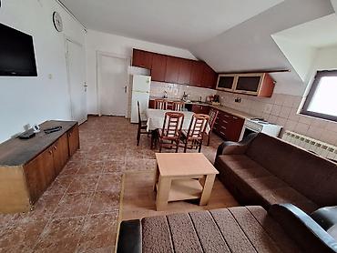 Kuće za dugoročni najam: SMEŠTAJ ZA RADNIKE ZEMUN PLAVI HORIZONTI 5€ DNEVNO PO OSOBI IZDAJEM — 7