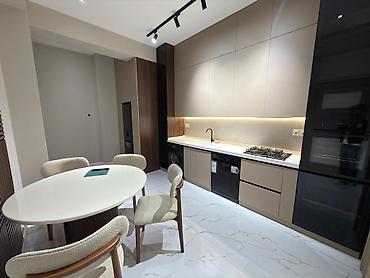 Uzunmüddətli kirayə mənzillər: 🏡 Nəsimi rayonunda yerləşən prestijli Grand Plaza yaşayış kompleksində — 20