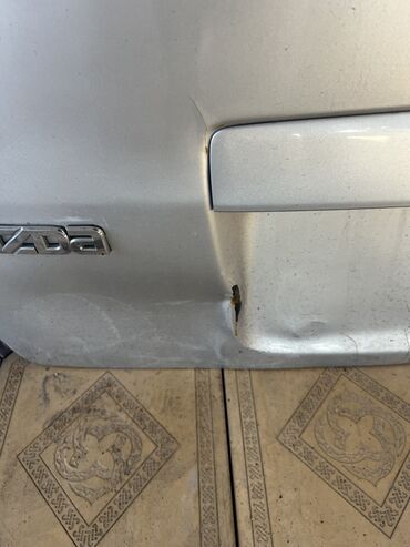 багаж на демио: Крышка багажника Mazda 2003 г., Б/у, цвет - Серый,Оригинал