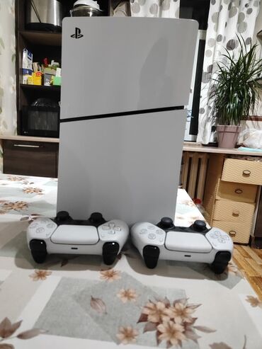 wifi карманный: Игровая консоль PlayStation 5 (версия с дисководом) с двумя