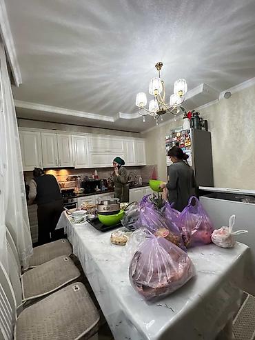 Продажа коттеджей и домов: Продаётся 2-этажный дом, УЧКУН 180 м², участок 2.8 соток (по факту — 10