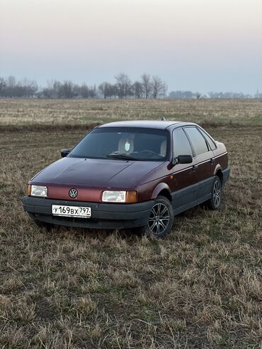 Транспорт: Volkswagen Passat: 1993 г., 1.8 л, Механика, Бензин, Седан