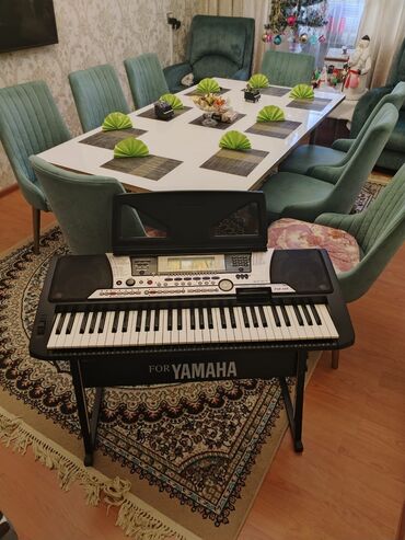 yamaha sintezator satilir: Yamaha tezedir. demek olar bütün milli ritmlersesler var. 12 ay