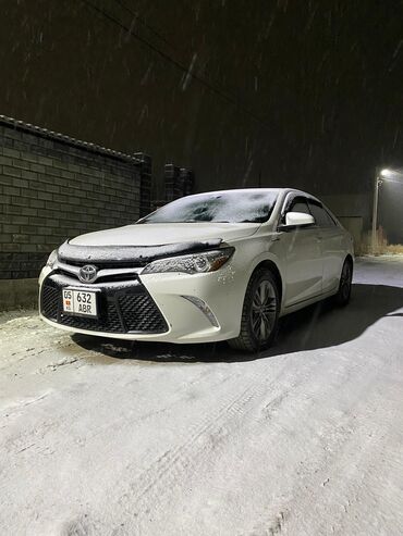 срочно продать машину: Toyota Camry: 2015 г., 2.5 л, Автоматтык, Гибрид, Седан