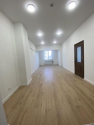 Аренда ангаров: СДАЁТСЯ КОММЕРЧЕСКОЕ ПОМЕЩЕНИЕ — 539 м² ПЕРВАЯ ЛИНИЯ, Бульвар Эркиндик — 54