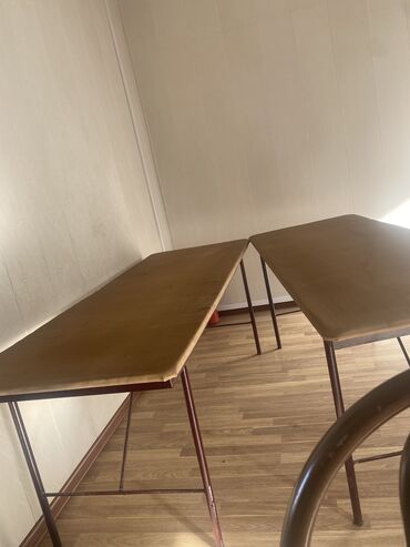 мебел для офиса: Комплект офисной мебели, цвет - Бежевый, Б/у