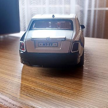 Autići: Nov model automobila Rols Rojs Fantom. Napravljen je od kvalitetne ABS — 2