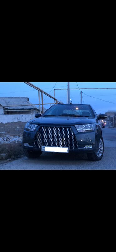 tavan monitor: Iran Khodro : 1.7 l | 2018 il | 160000 km Sedan