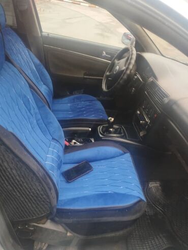 Volkswagen: Volkswagen Passat: 2002 г., 1.8 л, Механика, Бензин, Универсал — 5