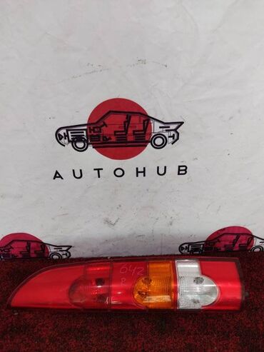 Амортизаторы, пневмобаллоны: Задний правый стоп-сигнал Nissan