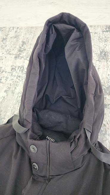 Пуховики и зимние куртки: Зимняя куртка, черная, тёплая. Б/У но в хорошем состоянии. Одевал — 9