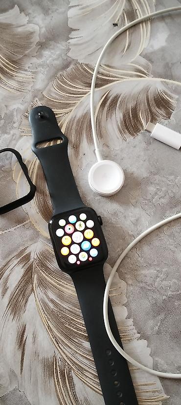 telefon qol saati: Ağıllı saat – kvadrat ekranlı, qara silikon qayışlı model. Rəngli — 1