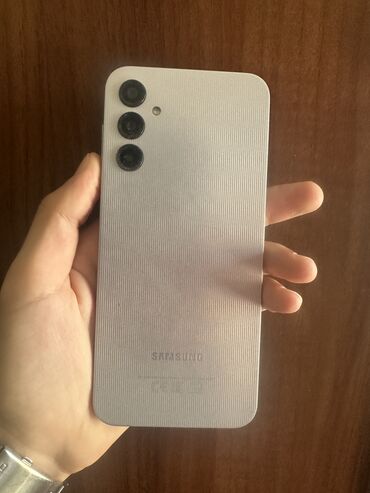 samsung 23: Samsung Galaxy A14, 128 GB, rəng - Gümüşü, Barmaq izi, Face ID, İki sim kartlı