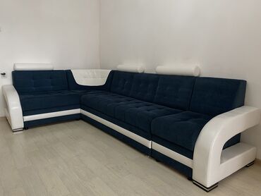угловой диван со столом ош: Угловой диван, цвет - Синий, Б/у