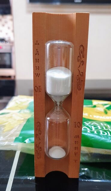 деревянные часы: Часы песочные для бани и сауны, 530с. Есть термогигрометр 1100с.
