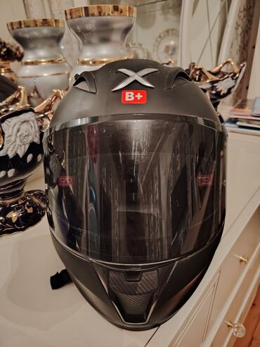 elektrikli moto: Kask orginaldi olcu 11.cemi bir hefte isdifade olunub