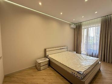 2 bedroom: 2 комнаты, бульвар Эркиндик Агентство недвижимости, Семейным, от 6 месяцев, С мебелью полностью — 5