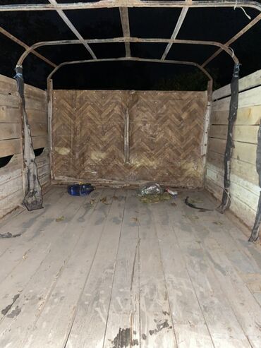 Yük maşınları: Yüngül yükdaşıma üçün praktiki bortlu yük maşını. Xüsusiyyətlər: - Ağ — 4