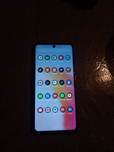 Digər mobil telefonlar: Samsung A52 Qiymet 95azn 128gb tek teldi