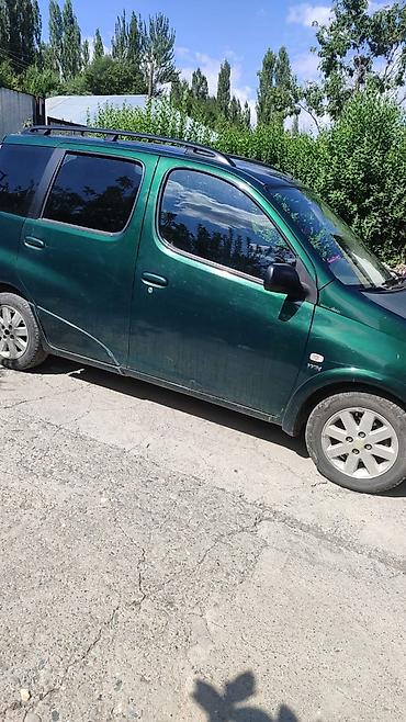 lada 9: Toyota Yaris Verso: 2001 г., 1.5 л, Механика, Бензин, Минивэн — 1
