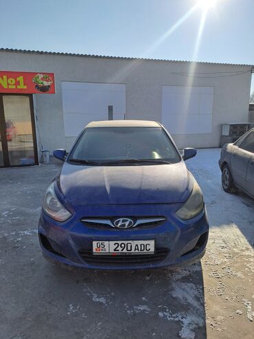 меняю недвижимость: Hyundai Solaris: 2012 г., 1.4 л, Механика, Бензин, Хэтчбэк