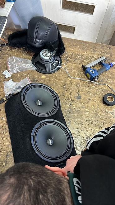 audio sistem: Salam qardaşlar. 1 ədəd Maçeta basavik 800rms.(Qutuyla) 4 ədəd 20lik — 5