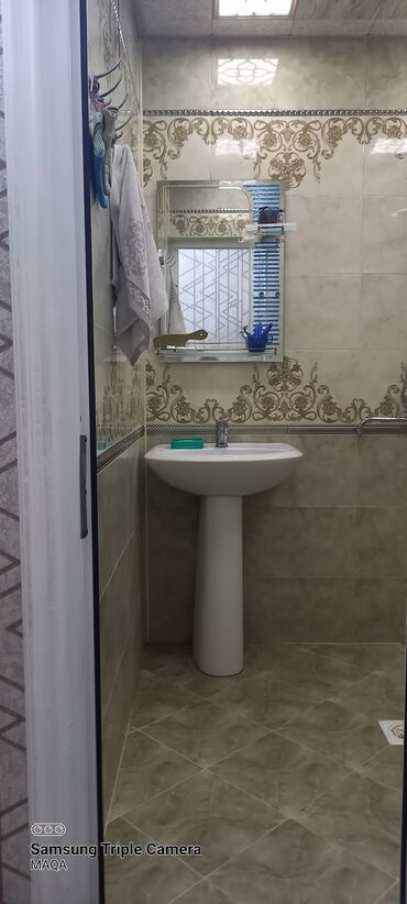 Köhnə tikili: Yevlax, 3 otaqlı, Köhnə tikili, 76 kv. m — 2