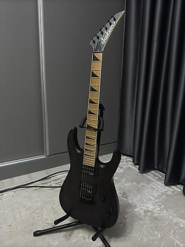 michael jackson: Электрогитара Jackson JS 24, форма Superstrat. - Корпус: эргономичный — 1