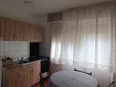 Dugoročni najam stanova: Izdajem renoviran 1.0 stan u Paviljonima, 35 m2. 2/5, pogled na park — 11
