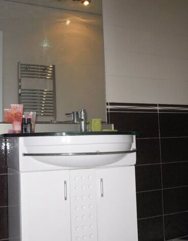 Uzunmüddətli kirayə mənzillər: Yasamalda Evropa otelin yaxınlığında yerləşən ümumi sahəsi 120 kv,m — 5