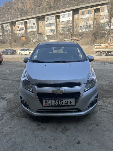 Chevrolet: Chevrolet Spark: 2015 г., 1 л, Автомат, Бензин, Хэтчбэк