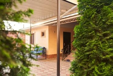 Посуточная аренда комнат: 275 м², С мебелью — 4