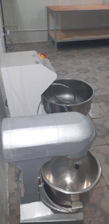 Kommersiya daşınmaz əmlakının satışı: Xətai rayonu,Əhmədli,xalqlar metrosunun yaxınlığında, 4 otağlı 64 kv.m — 5