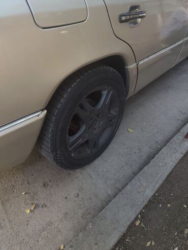 купить авто в кредит без первоначального взноса: Колеса в сборе 225 / 55 / R 17, Зима, Б/у, Комплект, Легковые, Литые, отверстий - 5