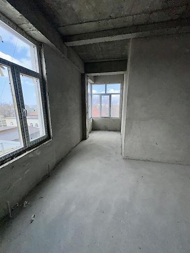 23: 1 комната, 42 м², ул. Ахунбаева / Чапаева Индивидуалка, 3 этаж, ПСО (под самоотделку) — 8