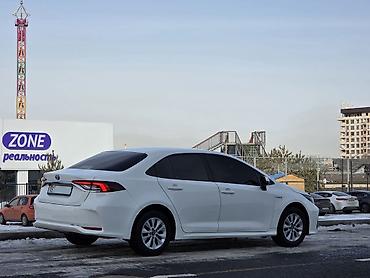 Toyota: Toyota Corolla: 2019 г., Гибрид — 4
