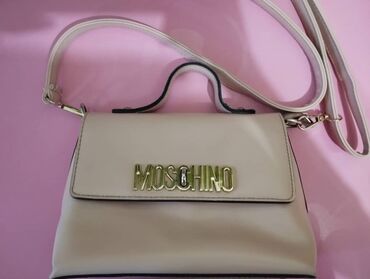розовая сумочка: Сумочка Moschino