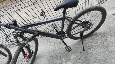 электронной велосипед: Почти новый горный skillmax комплект сумка багажник крылья фонарик