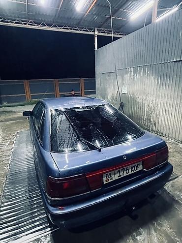 срочное: Mazda 626: 1992 г., 2.2 л, Механика, Бензин, Универсал — 4