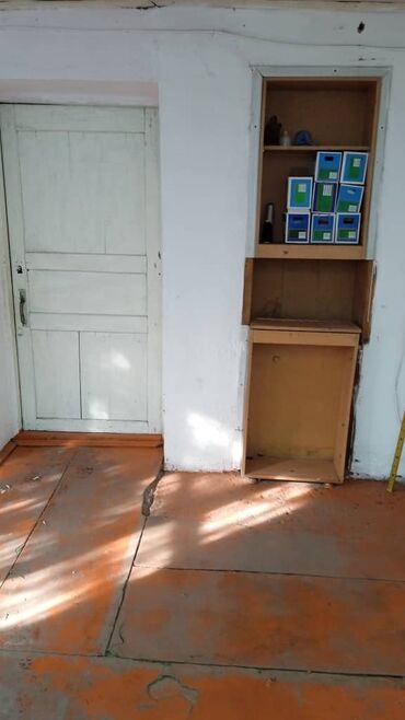 склады в бишкеке: Помещение под склад в Кызыл Аскере. 4 комнаты, без отопления
