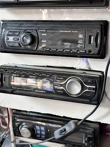 афто магинтофон: Автомагнитола 1 DIN с поддержкой USB, SD/MMC и MP3. На фото — 1