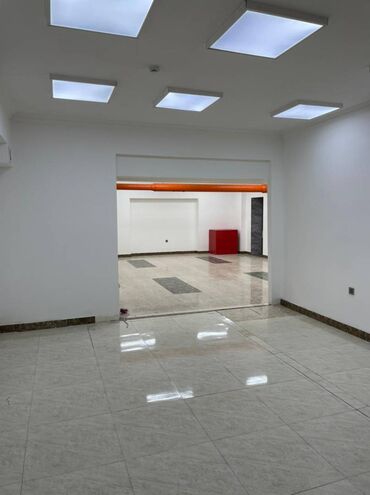 Restoran, kafelər: Yasamal rayonu, inşaatcılar metrosuna yaxın 125 kv.m sahəsi olan — 2