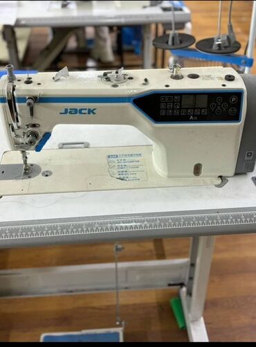 İnformatika: Jack a5e düz tikiş maşını heç bir prablemi yoxdur 700 azn